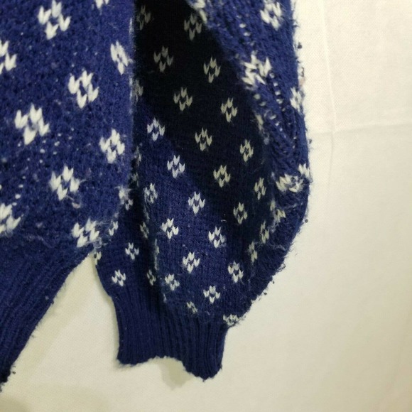 Men’s Size L Puritan Blue Reindeer / Moose Acrylic Sweater Trees Vintage Design - Picture 5 of 12